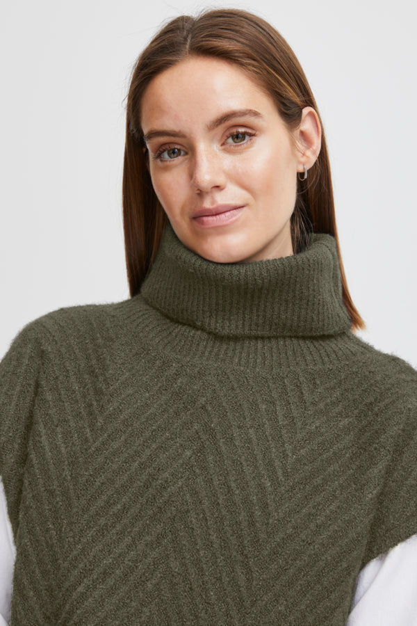 Byoung Olive Valma Poncho