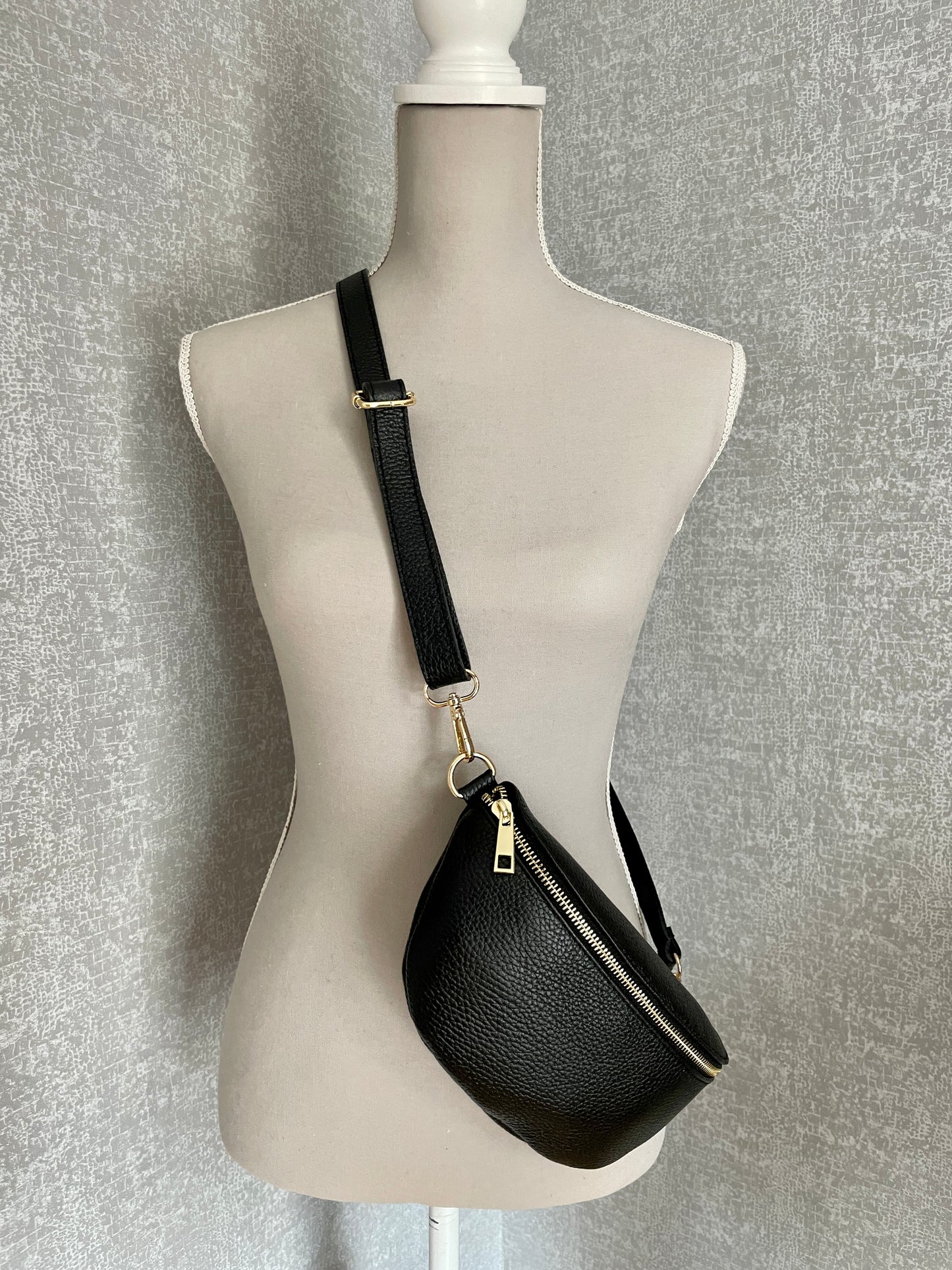 Black Luna Sling Bag
