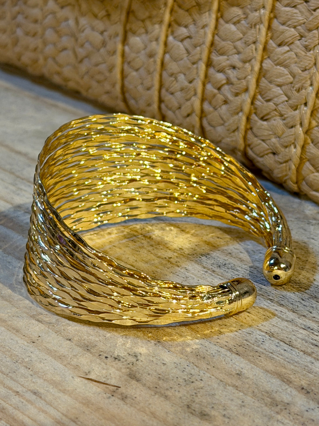 Gold cuff braced