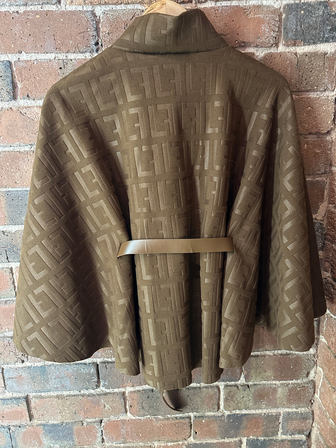 Brown Geo Cape