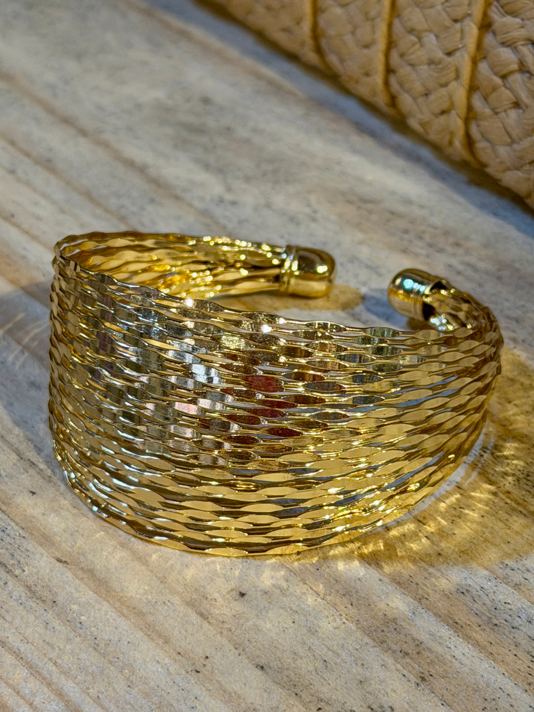 Gold cuff braced