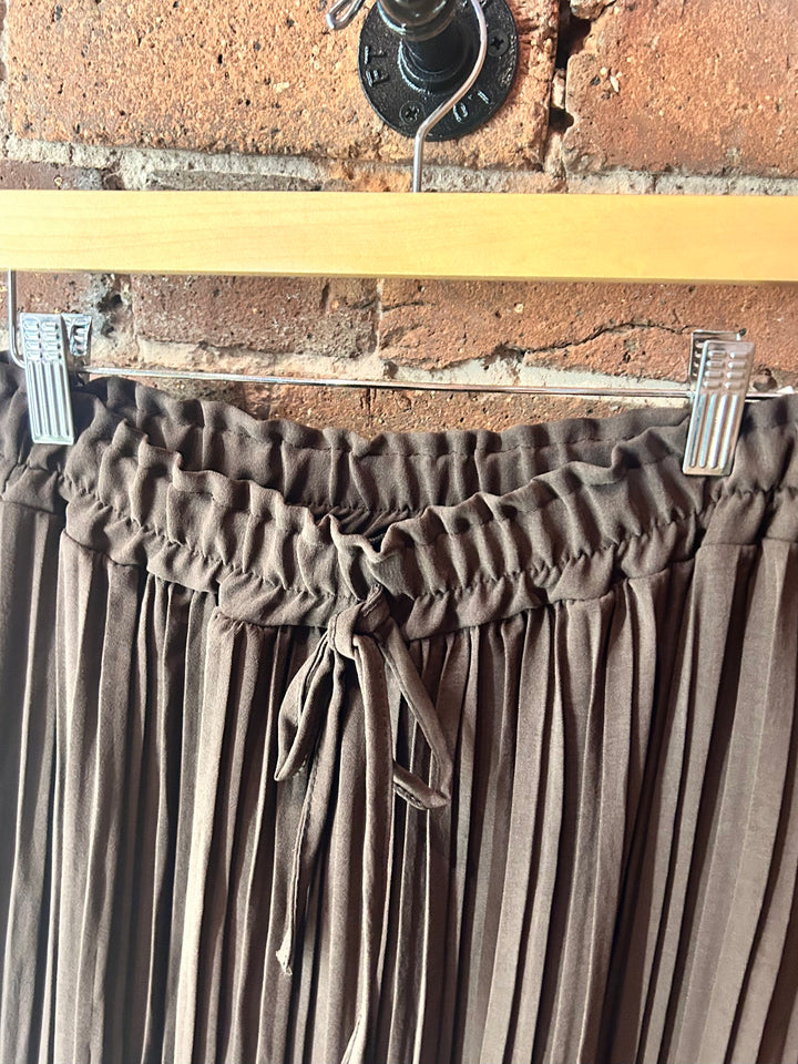 Pleated Trouser, Chocolate