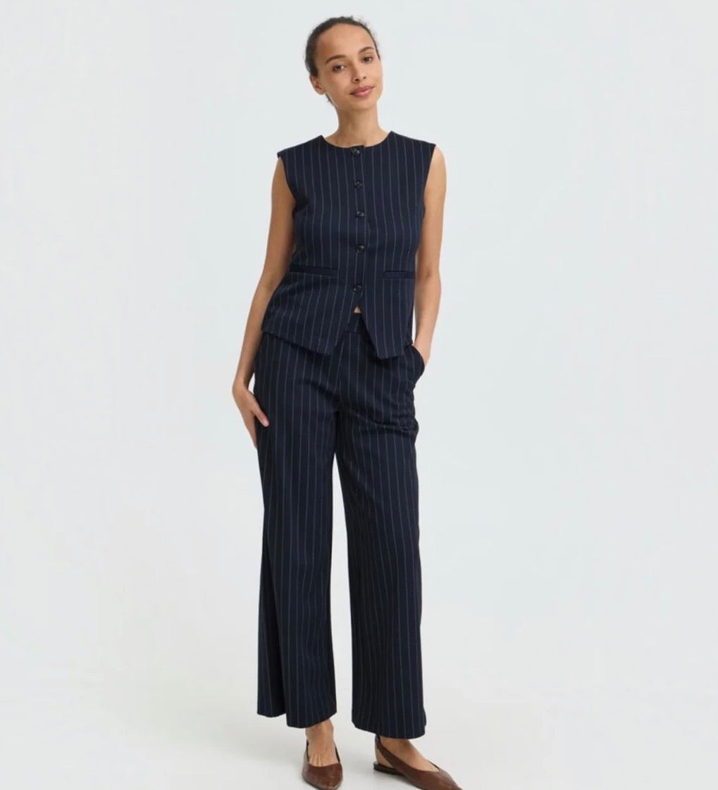 Byoung ByRowan Waistcoat, Dark Sapphire
