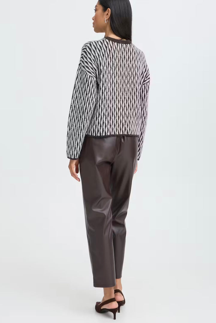 Byoung Bydaja Pant, Java